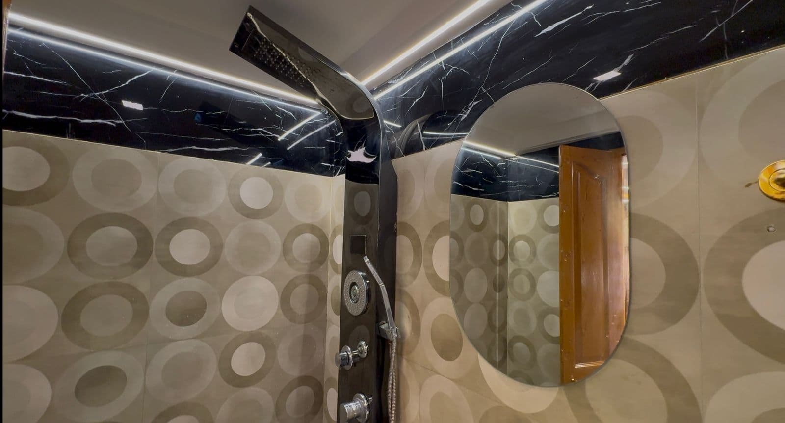 1 bedroom houseboat 5