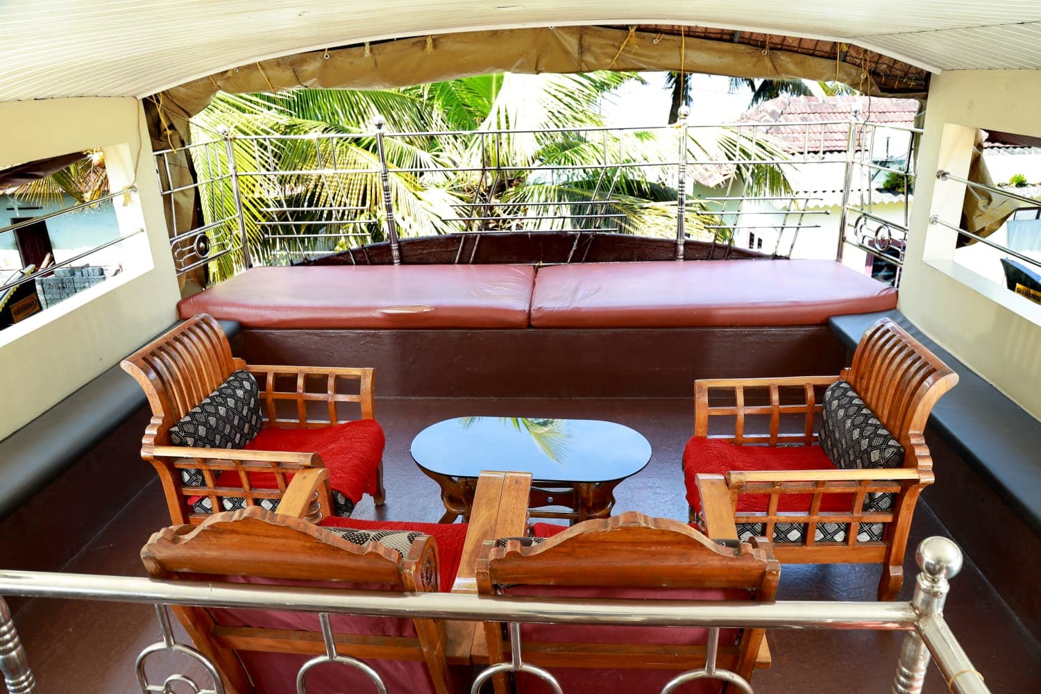2 bedroom houseboat 4