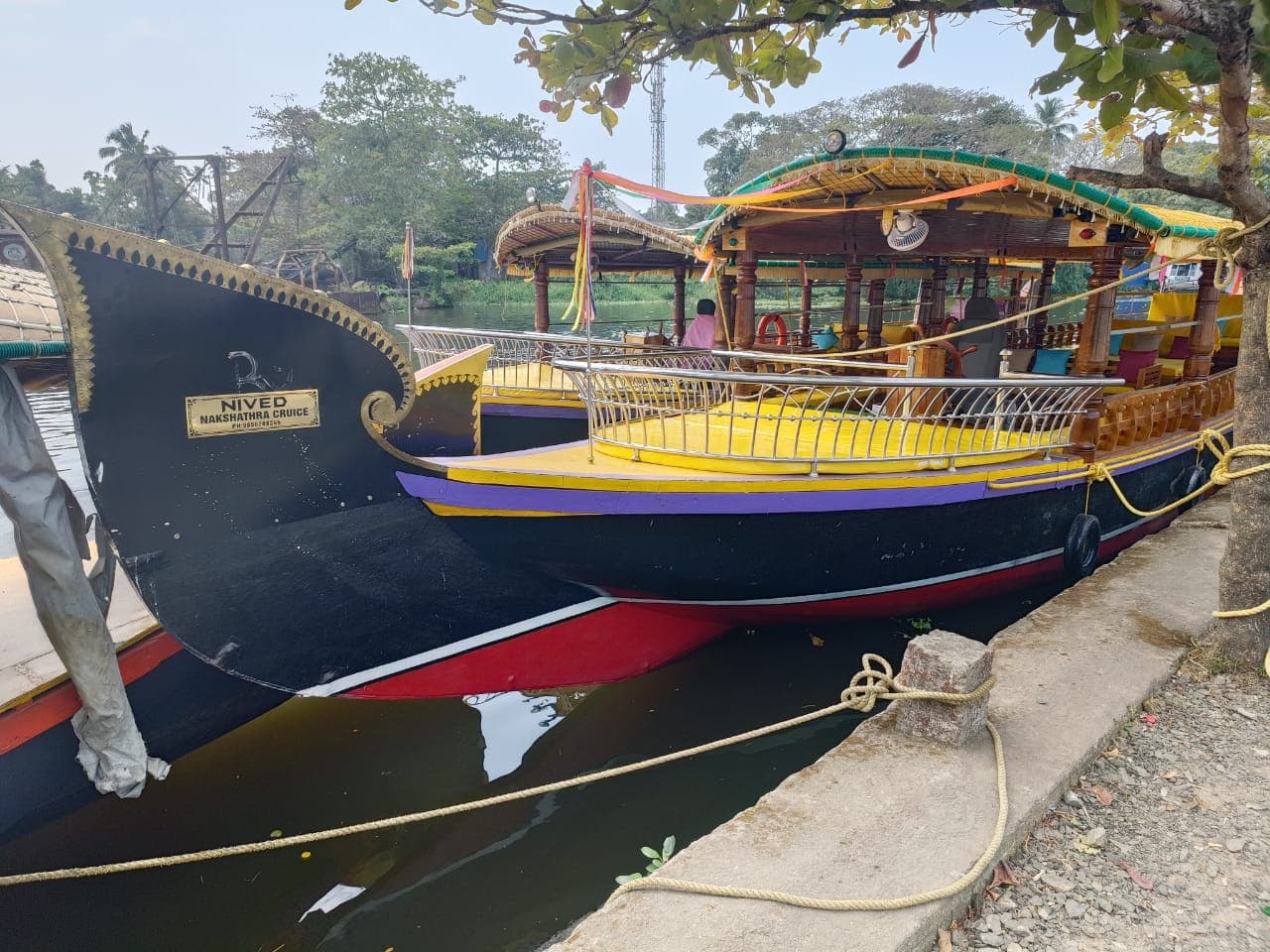 Shikara Ride — photo 3