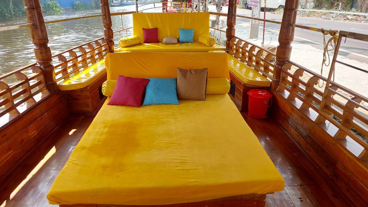 Shikara Ride — photo 4