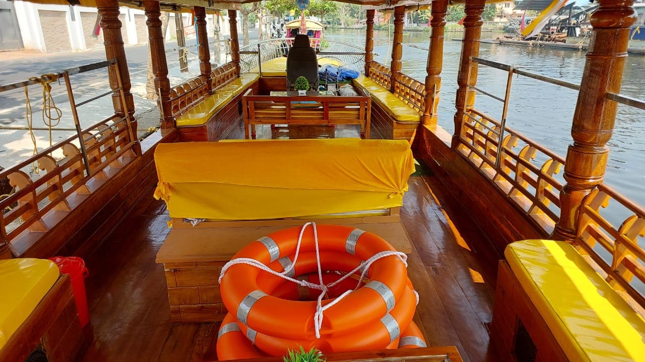 Shikara Ride — photo 5
